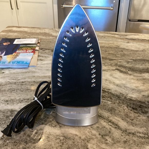 Hamilton Beach Iron - Picture 5 of 5